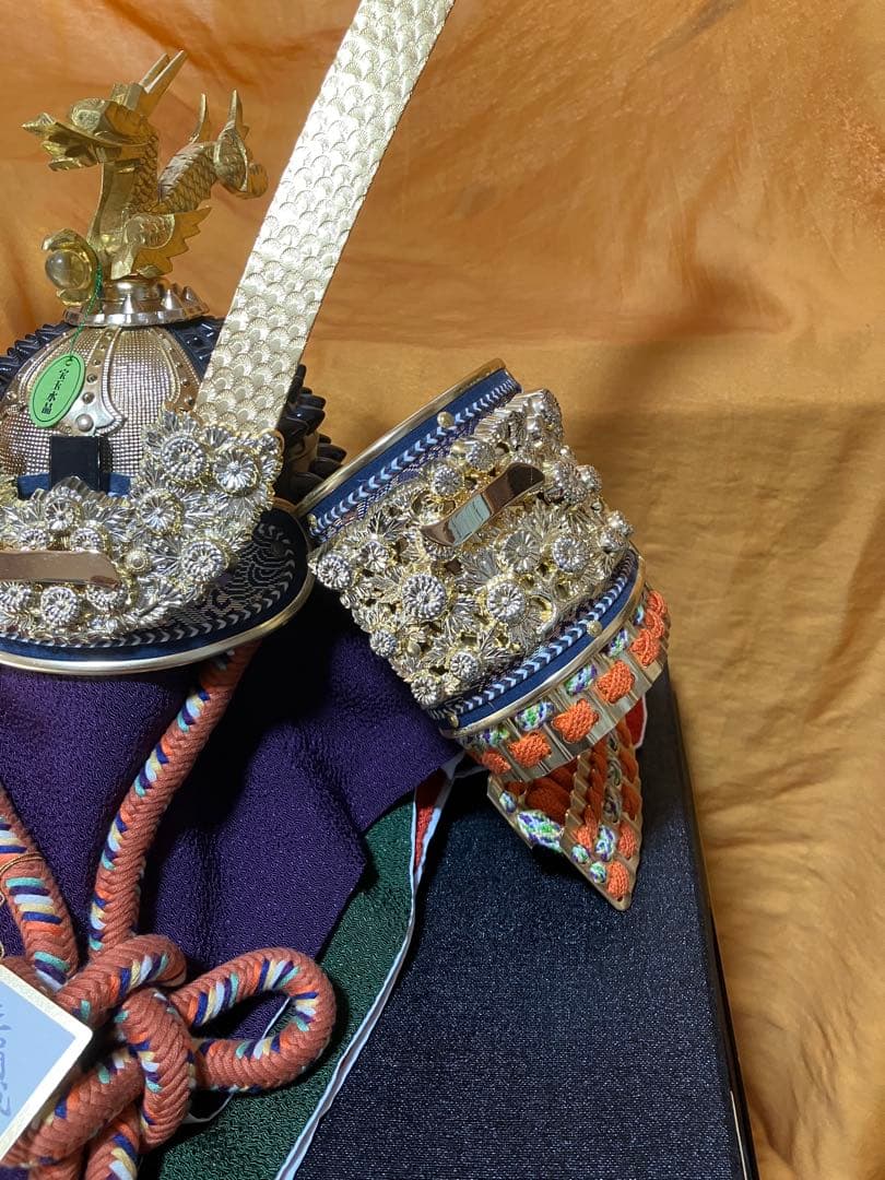 五月人形　25号　兜　美濃長鍬形　 宝石付　純金箔押木彫竜　甲冑