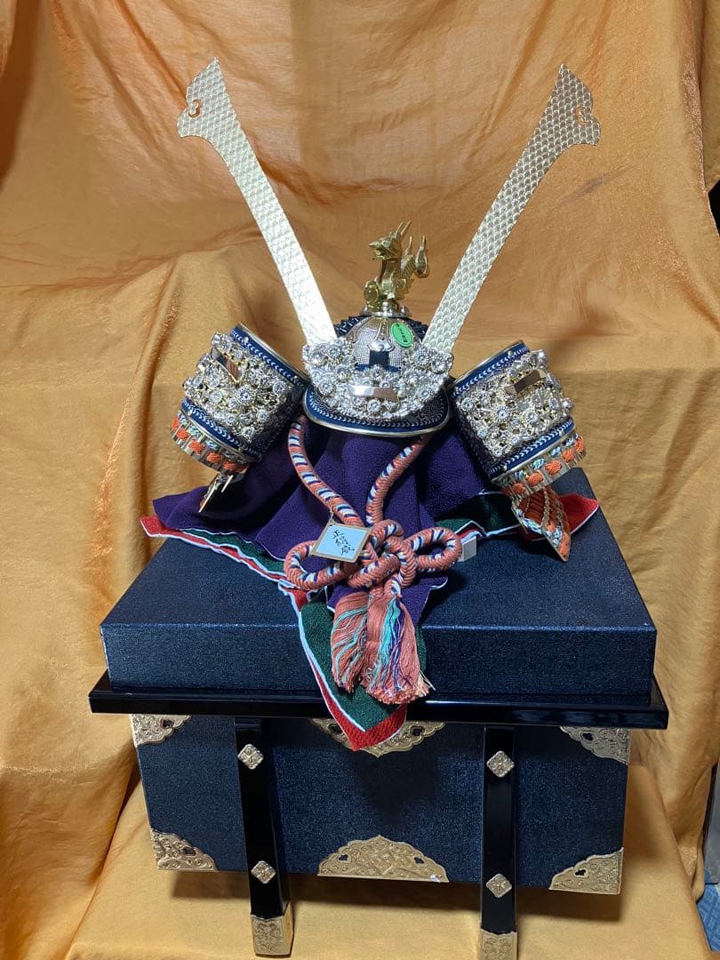 五月人形　25号　兜　美濃長鍬形　 宝石付　純金箔押木彫竜　甲冑