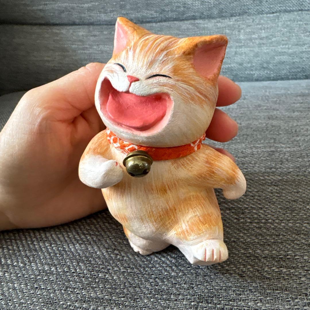 もりわじんさん　サイン入り　招き猫　猫の置物