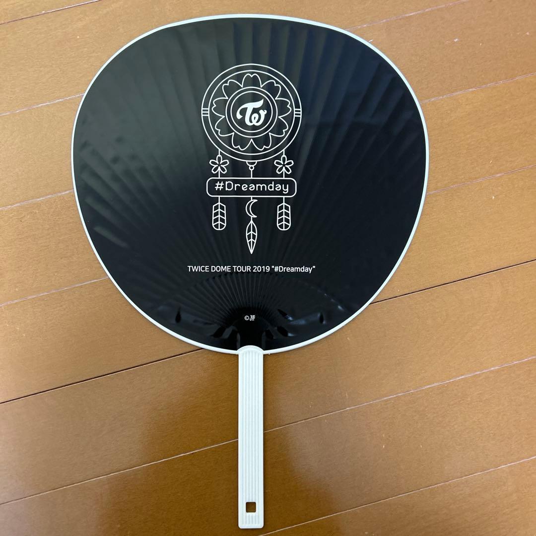 新品未使用】TWICE ツウィ うちわ - メルカリ