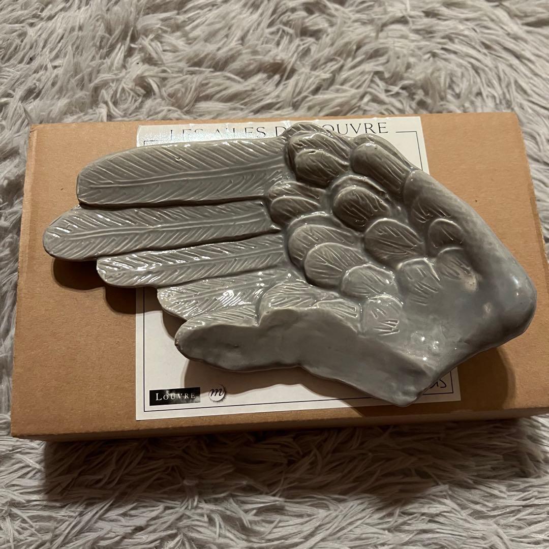 サモトラケのニケ　翼のオブジェ