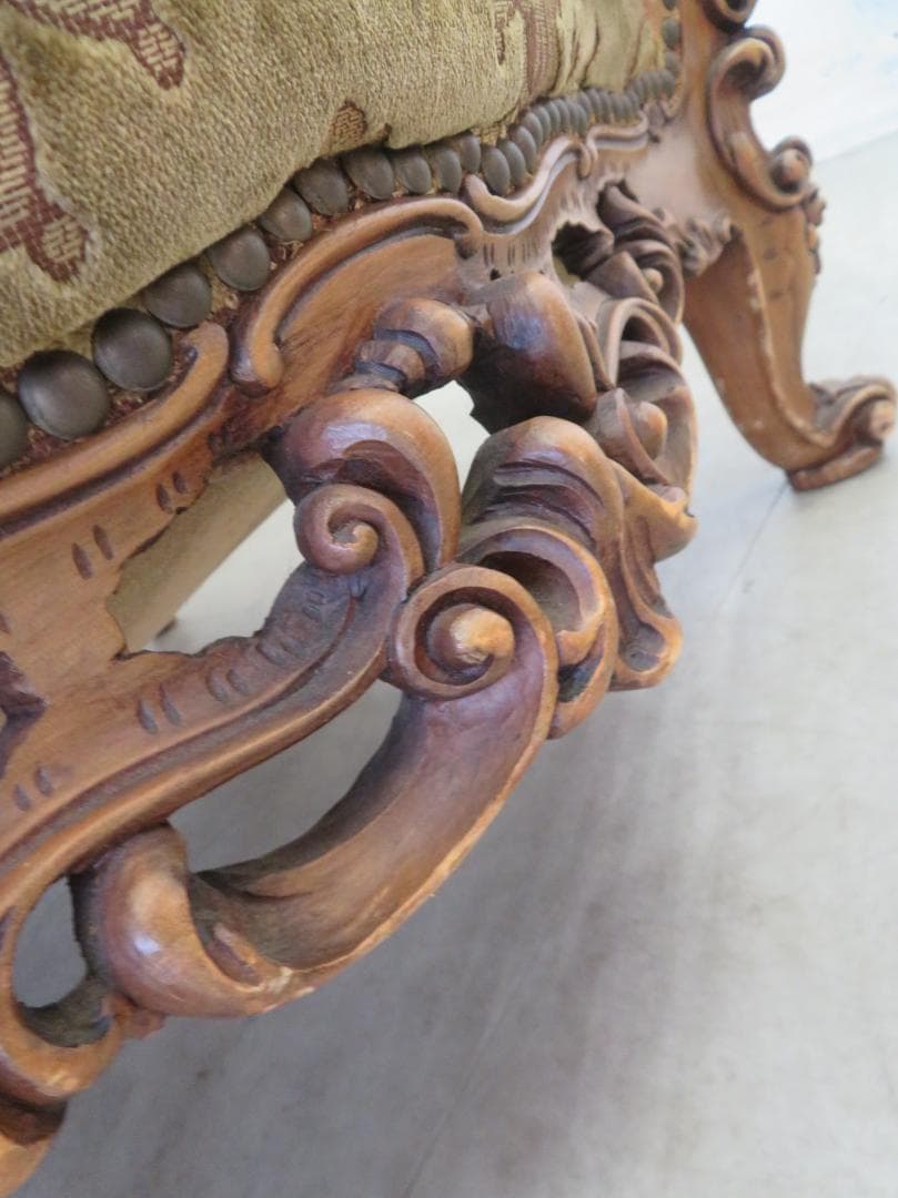 美品■イタリア■ロココ様式■金華山張り■単鋲■1人掛けソファ■ルイⅩⅤ■透かし彫