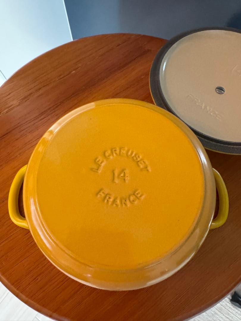 ル・クルーゼ定番ココット・ロンド14cm イエロー　USED
