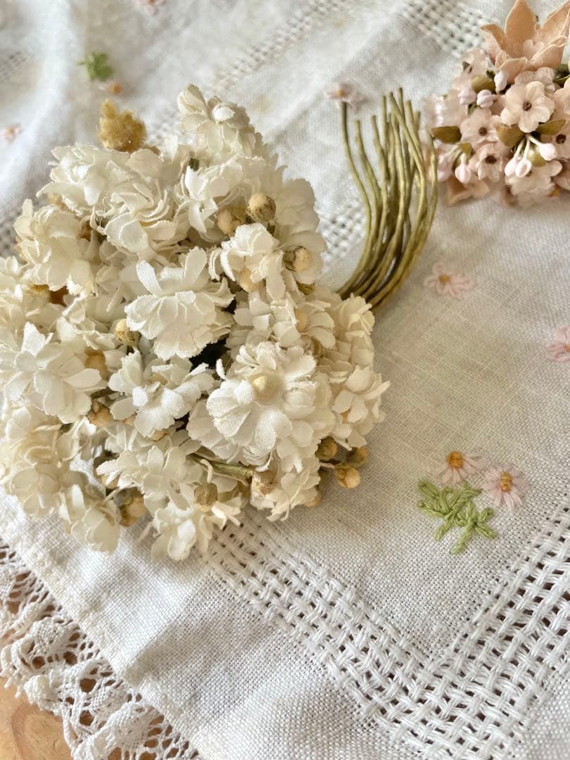 フランスアンティーク　布花　コサージュ　エクリュ