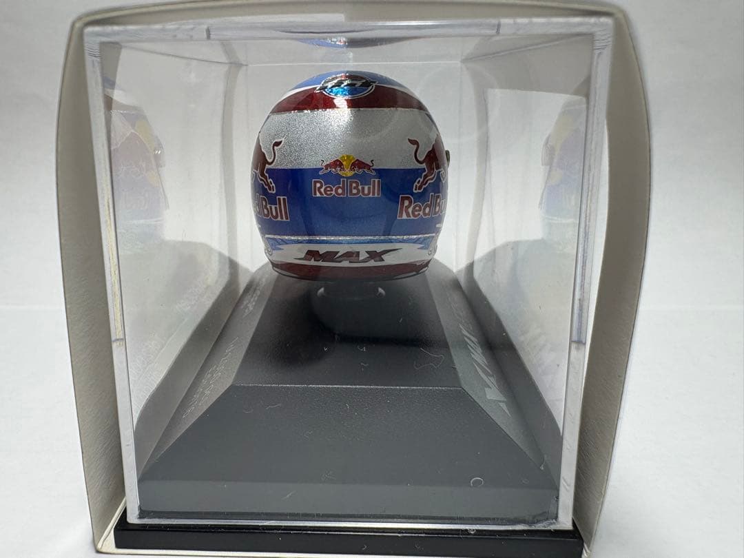 MINICHAMPS マックス・フェルスタッペン　1/8 ヘルメット
