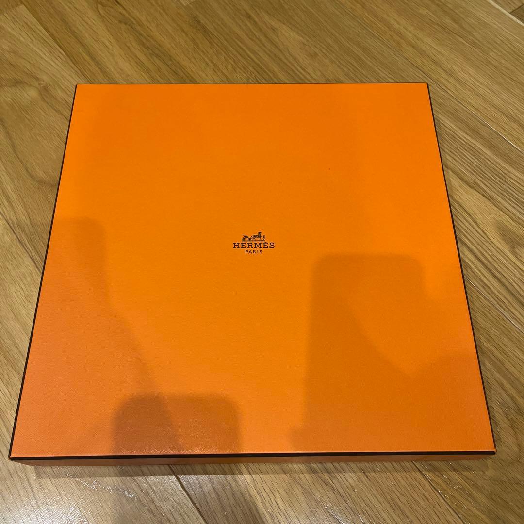 HERMES Jardin des Délices 丸皿　エルメス新品未使用