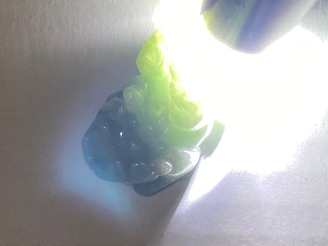 天然石 翡翠 彫刻ビルマ產 翡翠貔貅 ペンダント　装飾品 中国美術