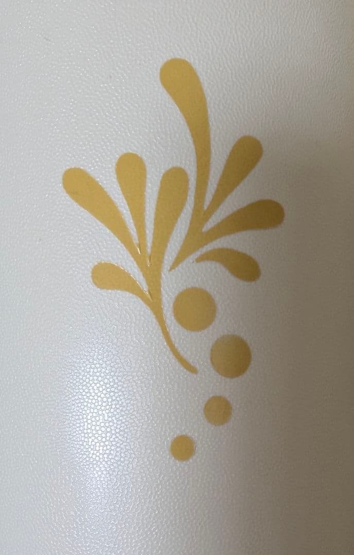 赤字値下げ！クリーム色の大容量ピッチャー