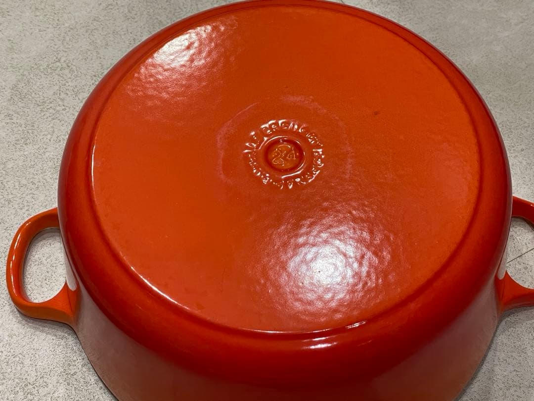 ルクルーゼ 24cm ココットロンド 両手鍋