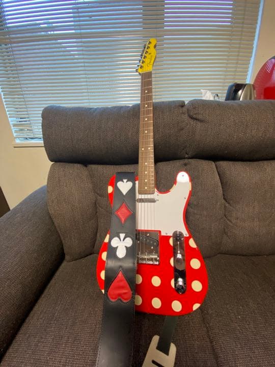 激レア・未使用に近いFenderJapan限定ディズニー ミニーマウスギター