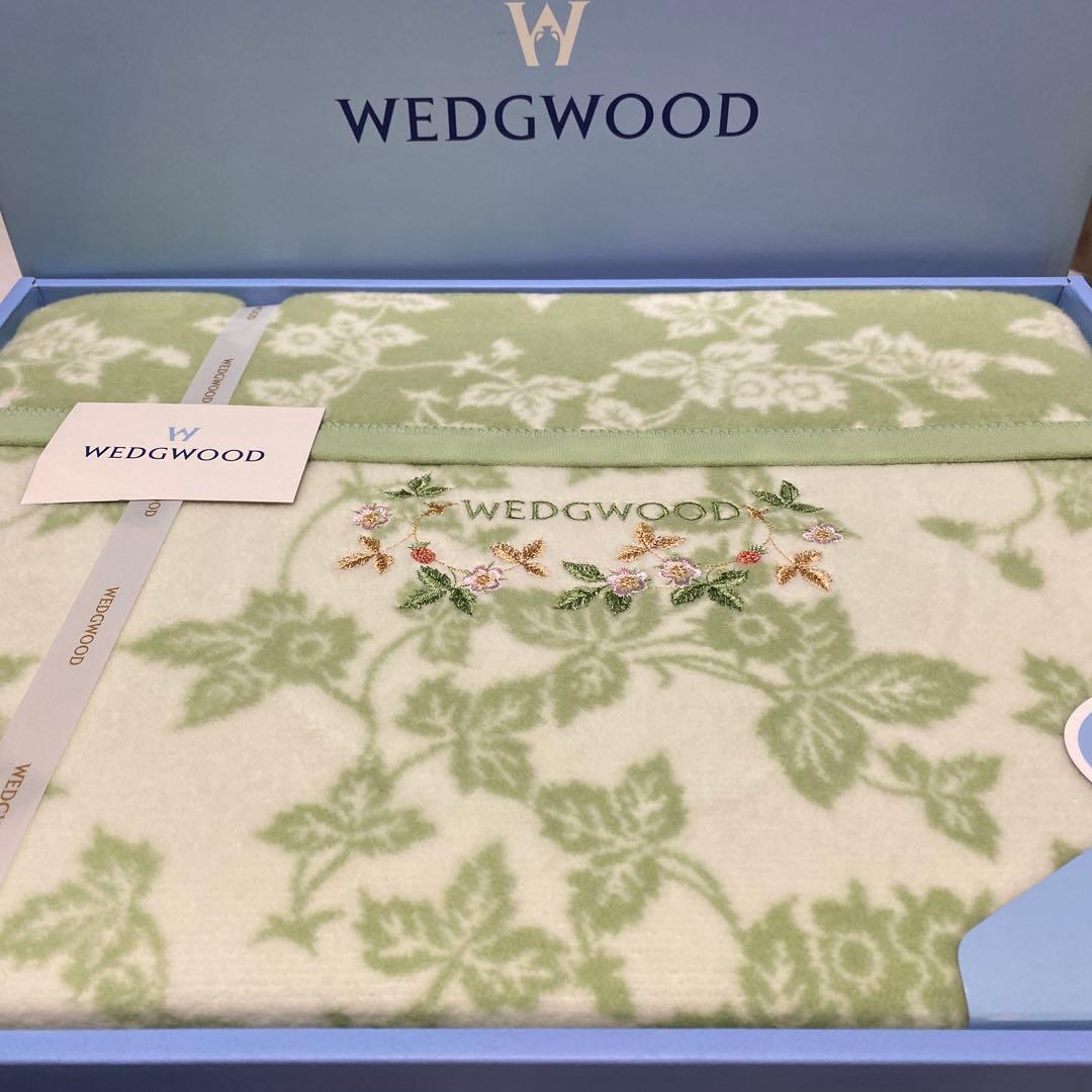 未使用　 棉毛布　ワイルドストロベリー　　西川　140×200㎝