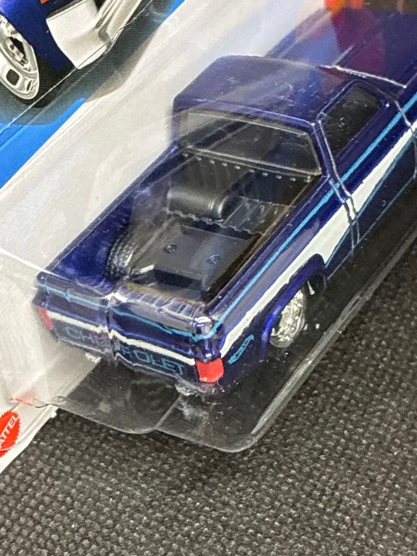 スーパートレジャーハント '83 CHEVY SILVERADO™ホットウィール