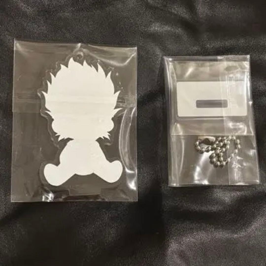 【希少】BLEACHコラボカフェ本舗 アクリルスタンドキーホルダー グリムジョー