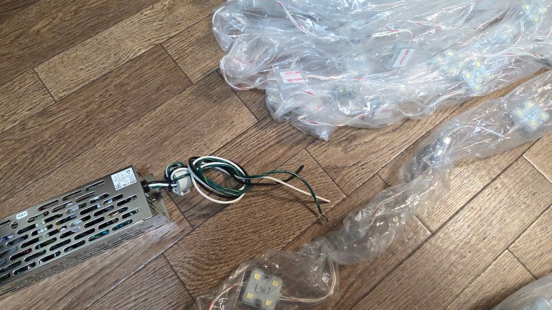 テープライト18mLEDイルミネーションライト100個　ディスプレイ照明間接照明