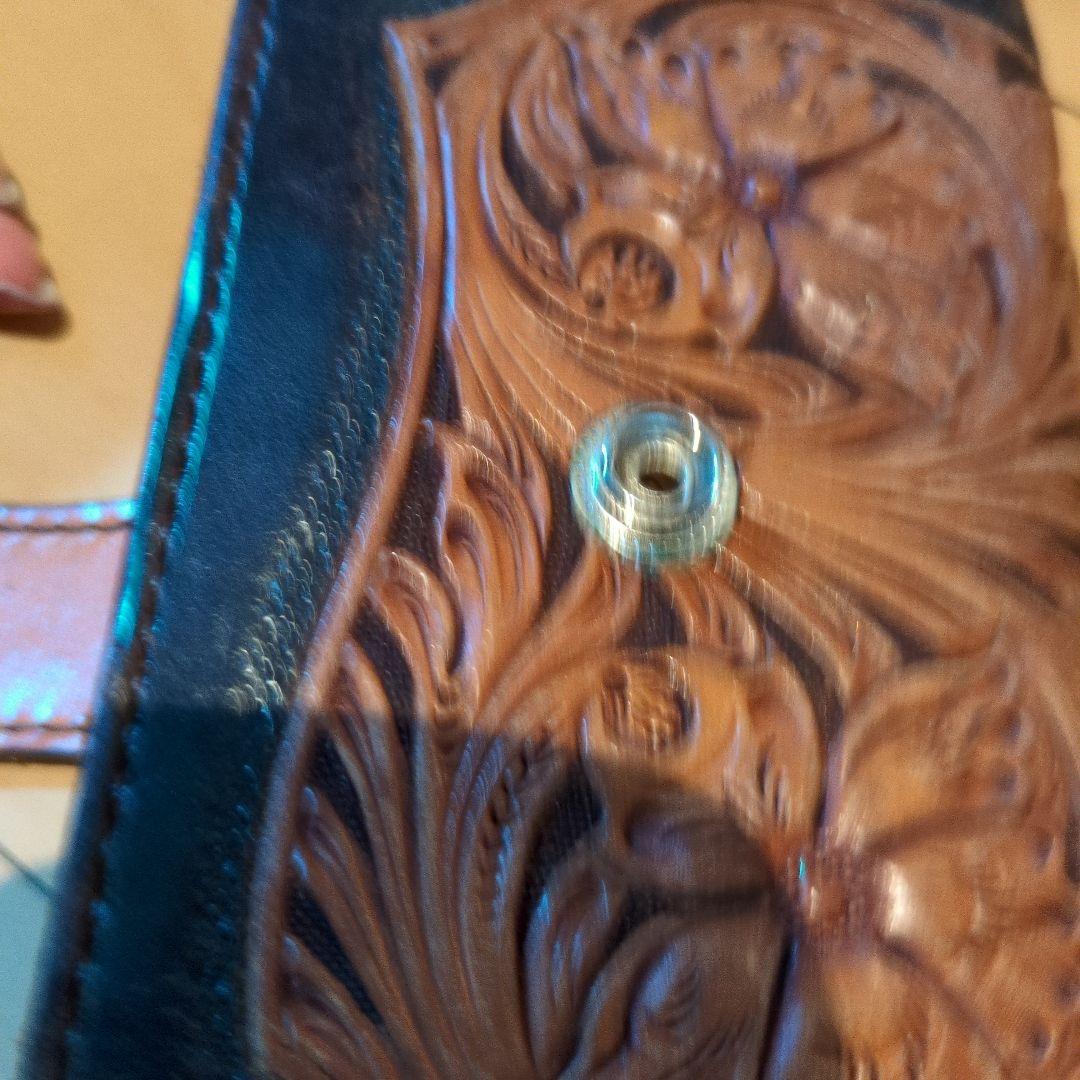 カービングレザー製花模様財布