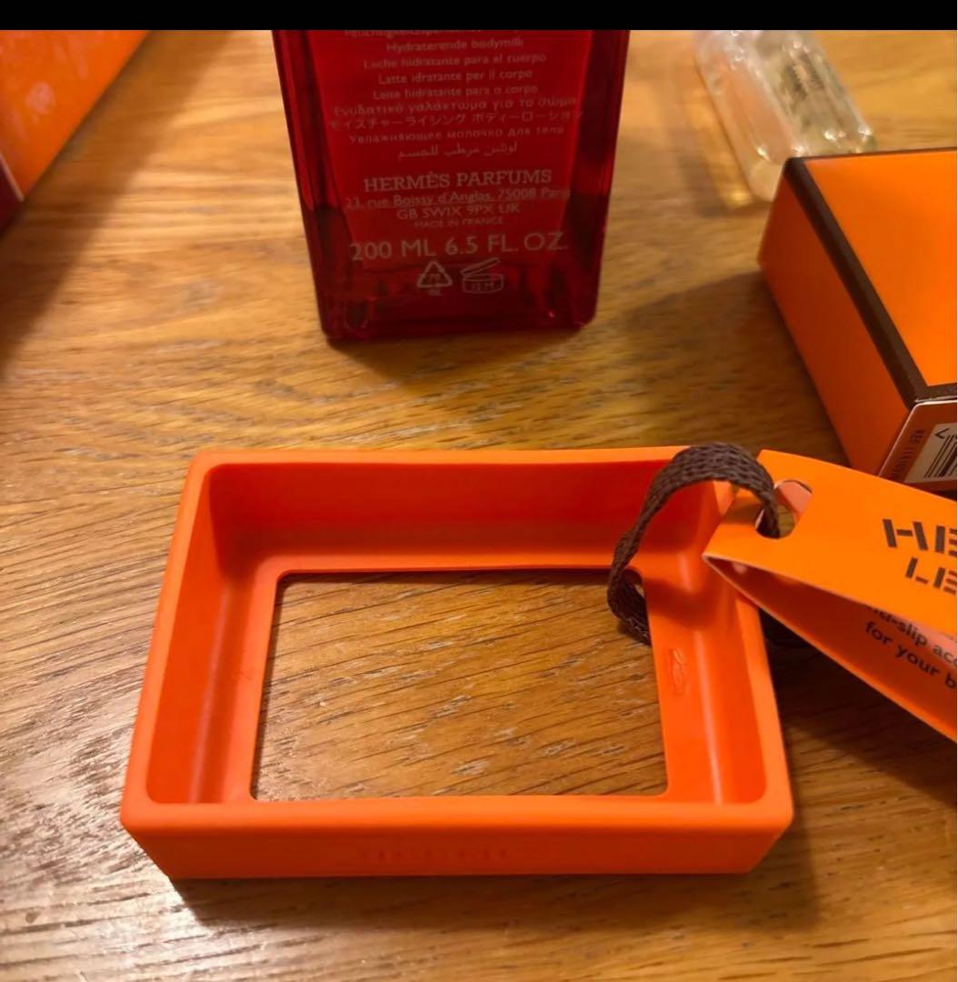 お値下げ中！HERMES エルメスエカルラット200ml