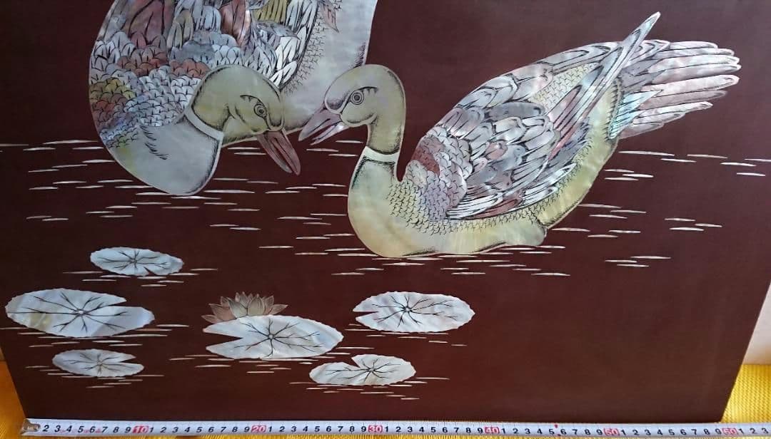 螺鈿細工　花鳥図　壁掛け　漆塗木板　置物　インテリア　工芸品　美術品　A1395