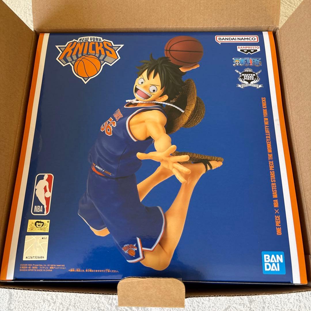 未使用未開封：ワンピース フィギュア NBA ニックス ルフィ ベースショップ