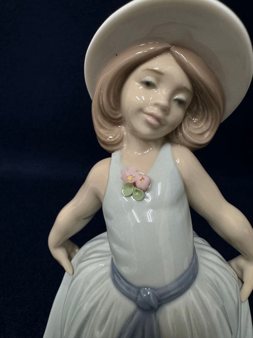 LLADRO リヤドロ 6275 可愛いロシータ 高さ約18cm - メルカリ