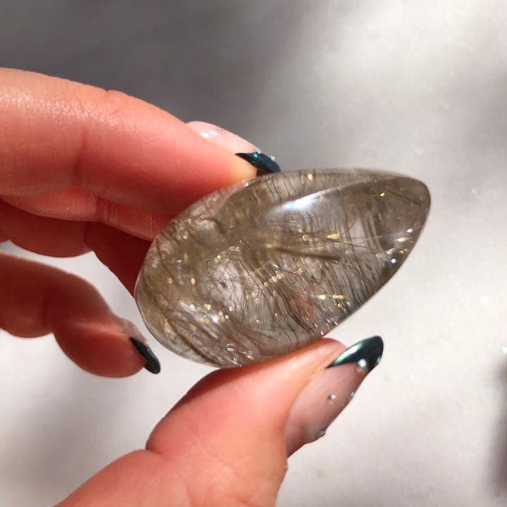 シルバークォーツ ティアドロップ 2