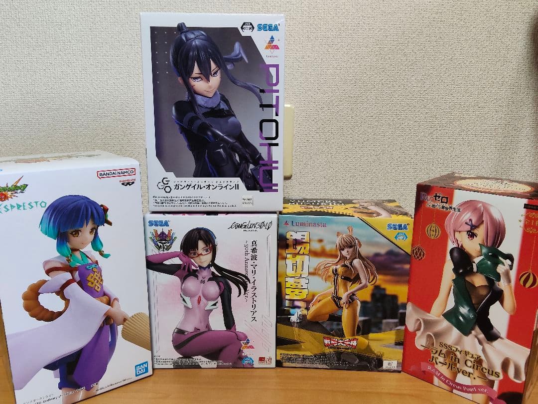 【値下げ中】プライズフィギュア　16個まとめ売り