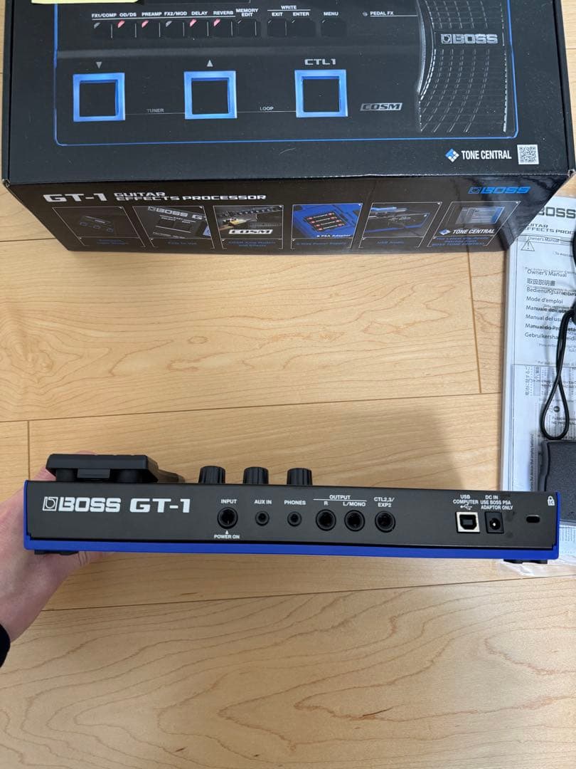 BOSS GT-1マルチエフェクター　純正ACアダプター付き