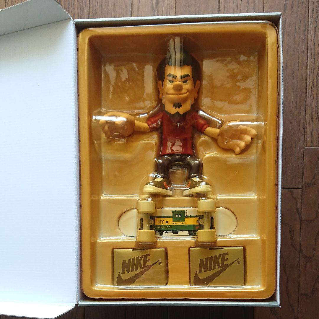 MEDICOM × NIKE SB GINO 抽選限定 400% - メルカリ