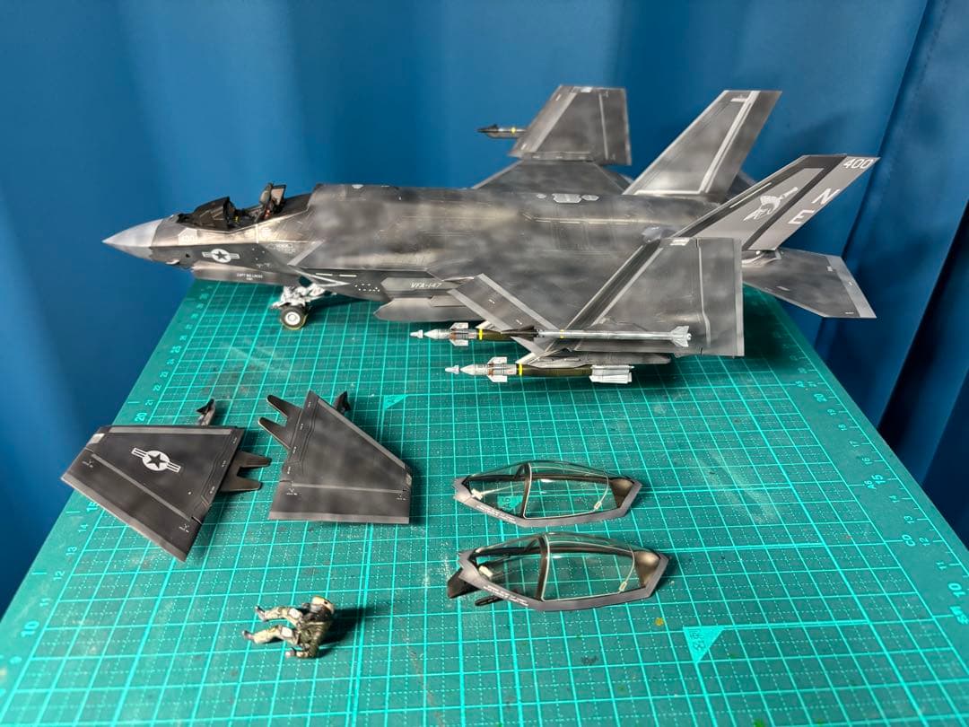 戦闘機　プラモデル完成品　タミヤ　1/48 F-35C ライトニングII