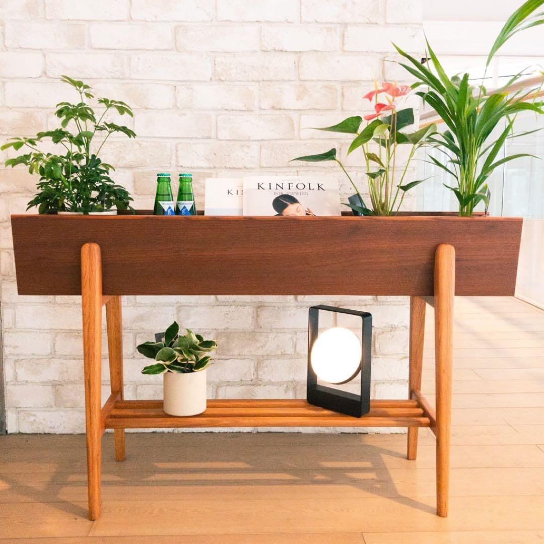 H.W.F PLANTER STAND”HIGH“