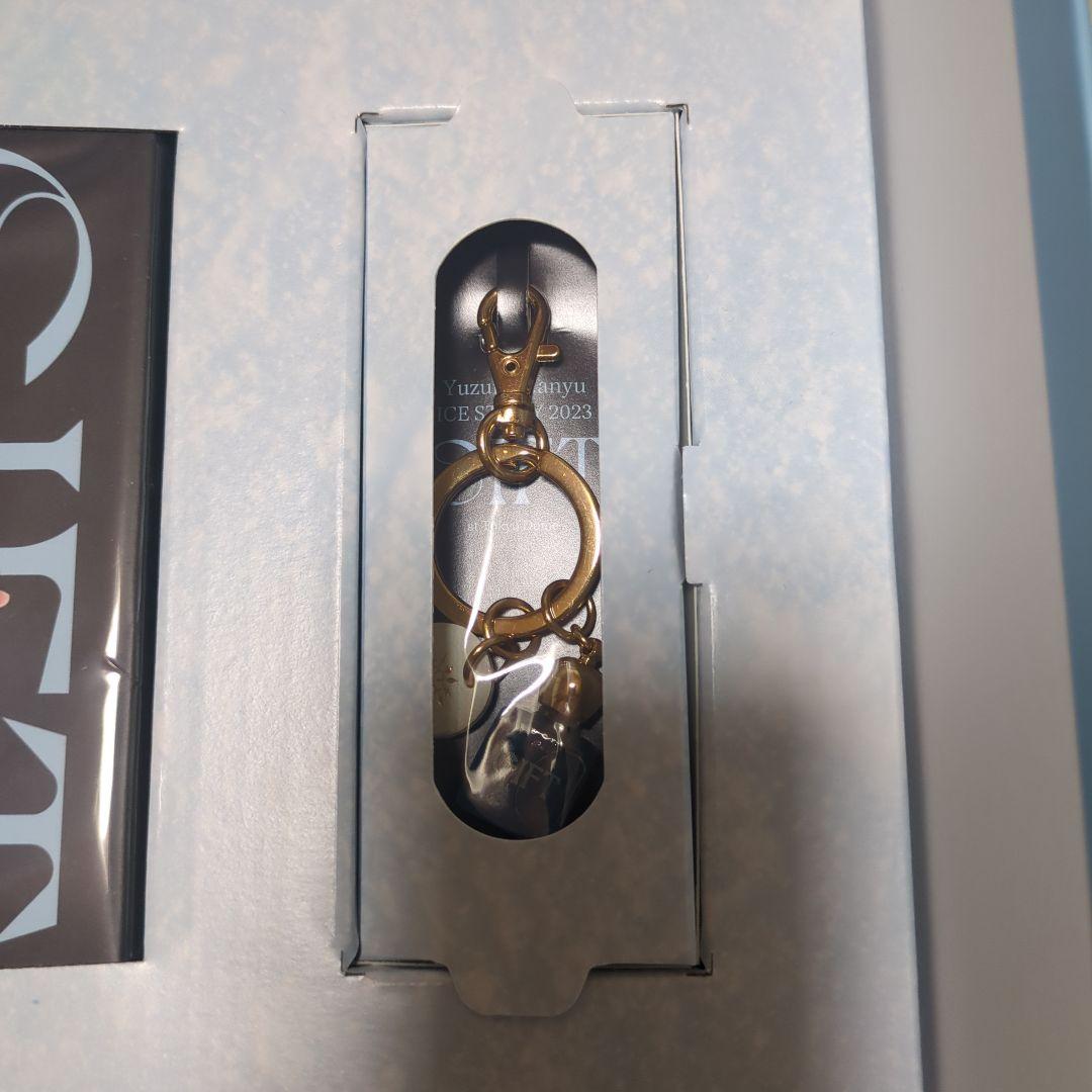 羽生結弦 GIFT 氷解水入りキーリング Blu-ray パーカー セット