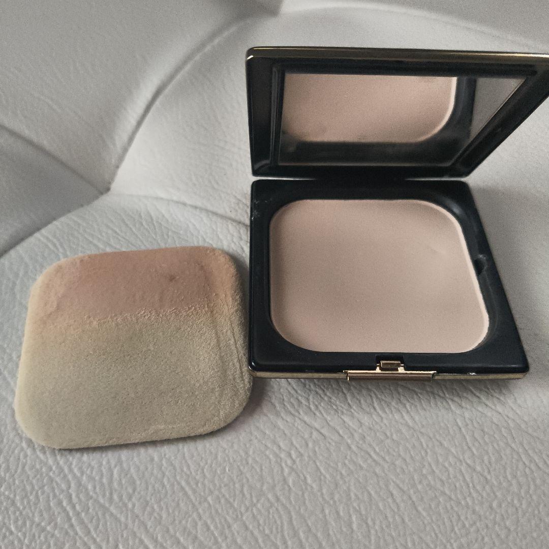 クレドポーボーテ プードルコンパクトエサンシエルnエレガントスリム