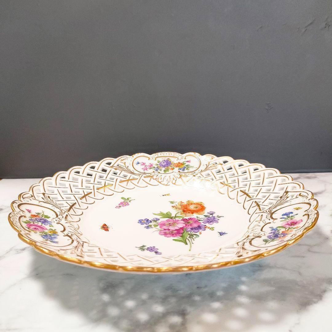 24㎝★マイセン 美品 透かしプレート ピンクローズ 昆虫 金彩 ピアスエッジ