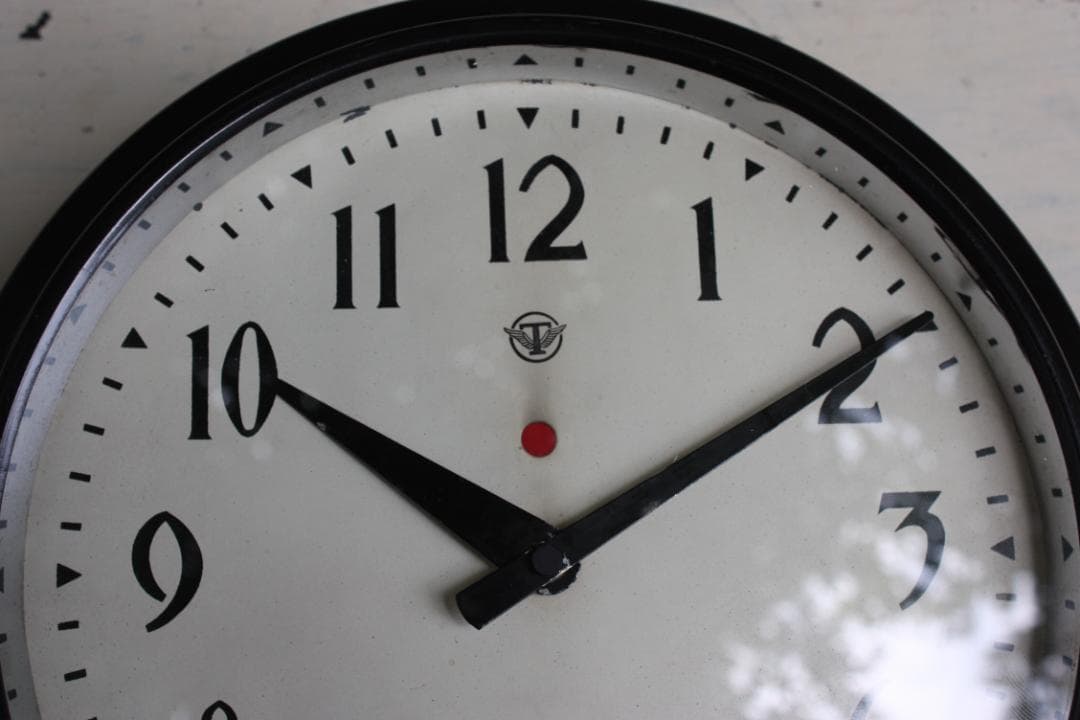 インダストリアル 静音 アンティーク 丸型 電池式 クオーツ改造 動作品