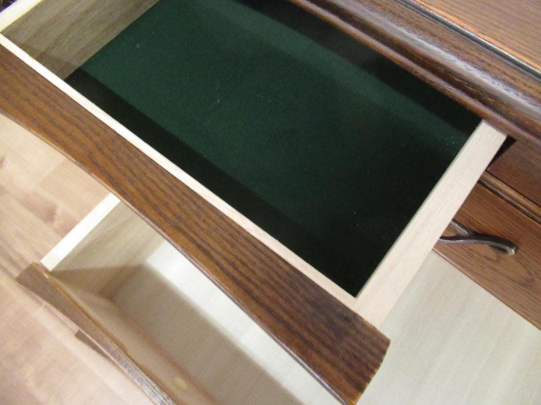 リビングチェスト