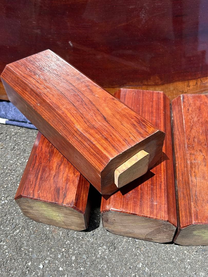 一枚板座卓　紫檀　丸テーブル　ダイニングテーブル