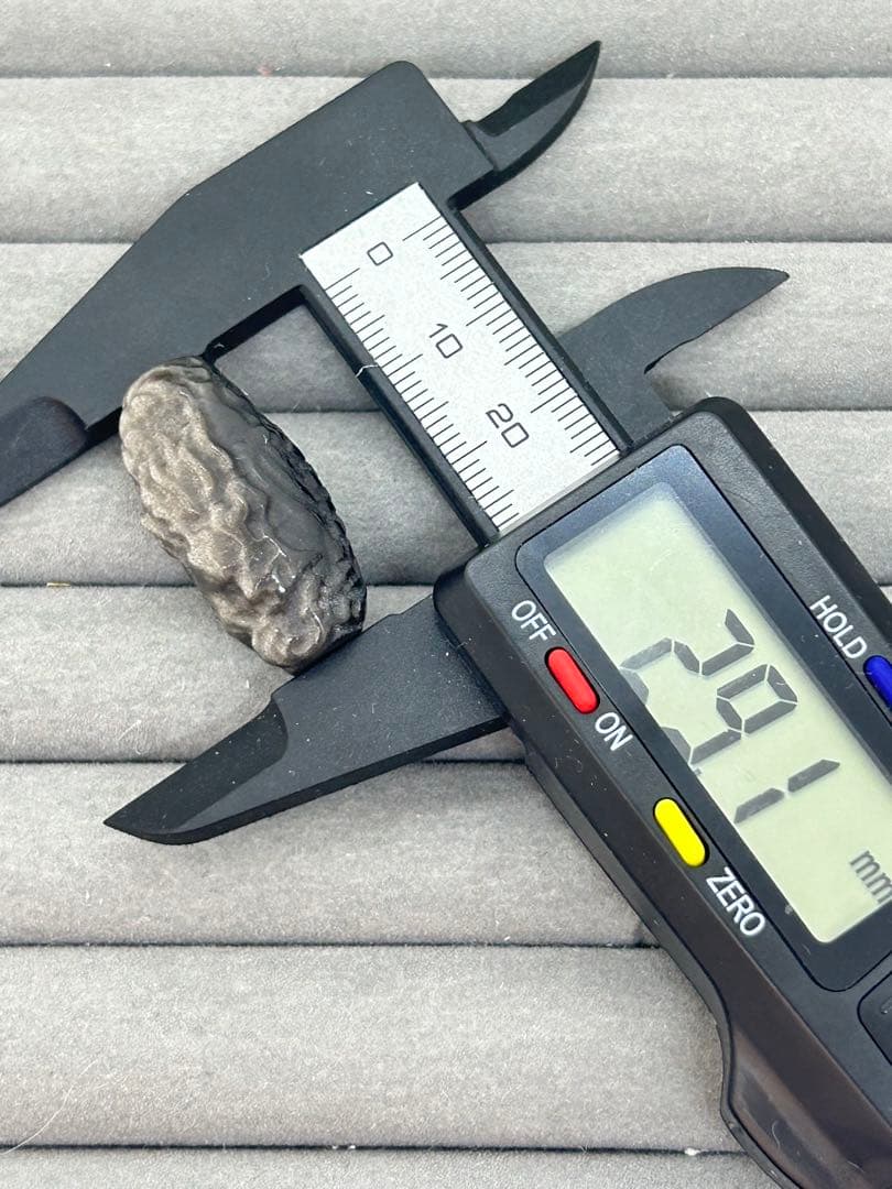 天然石シルバーオブシディアンパーツ　ドラゴン天珠　No.2215