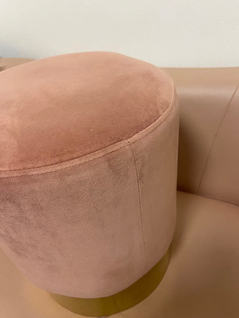 【KARE】ピンクベルベットスツール ゴールド脚