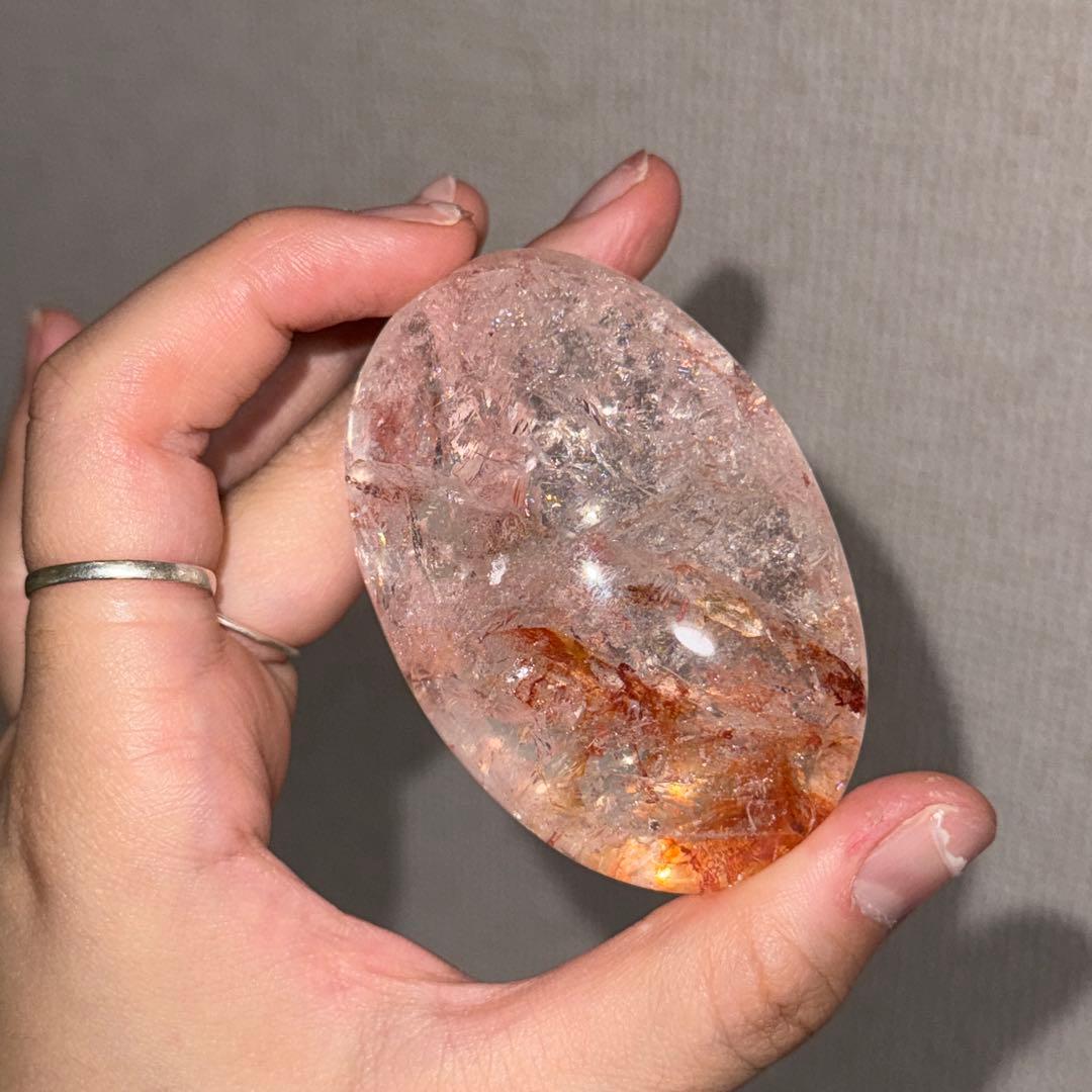 ファイヤクォーツ　握り石　125g NO.395