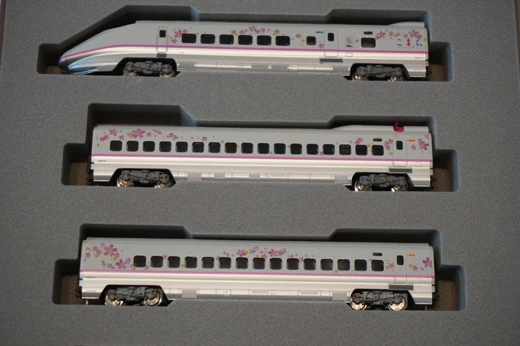 KATO E3系 秋田新幹線 30周年記念 桜ラッピング仕様 6両編成セット｜