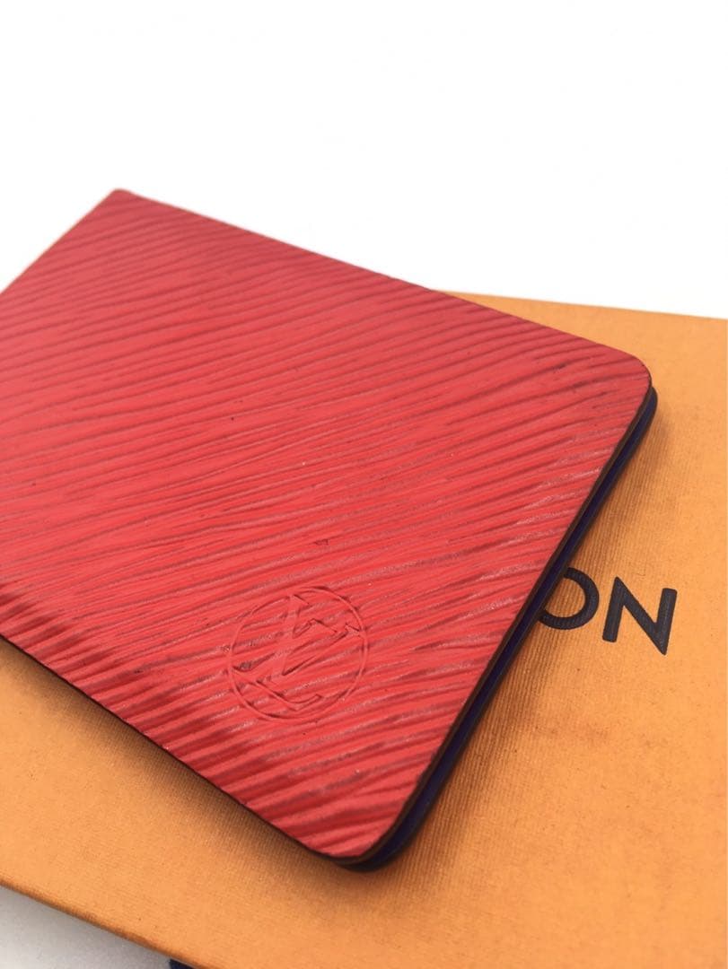 ルイヴィトン　エピ　ミラー　鏡