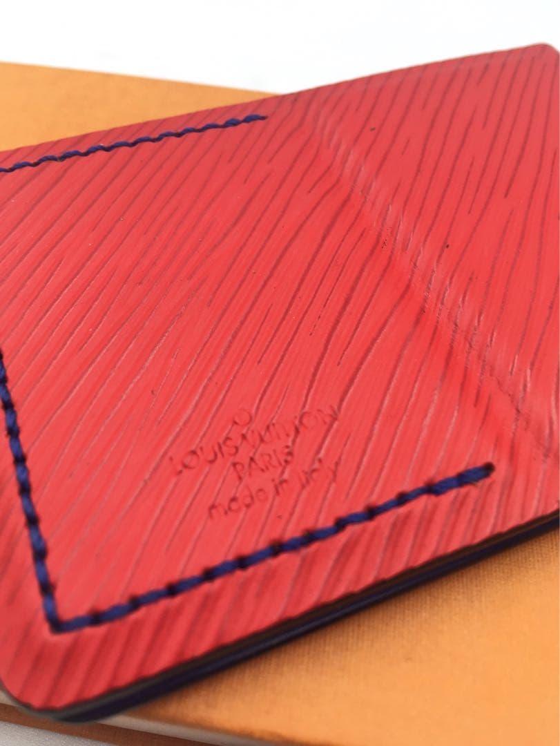 ルイヴィトン　エピ　ミラー　鏡