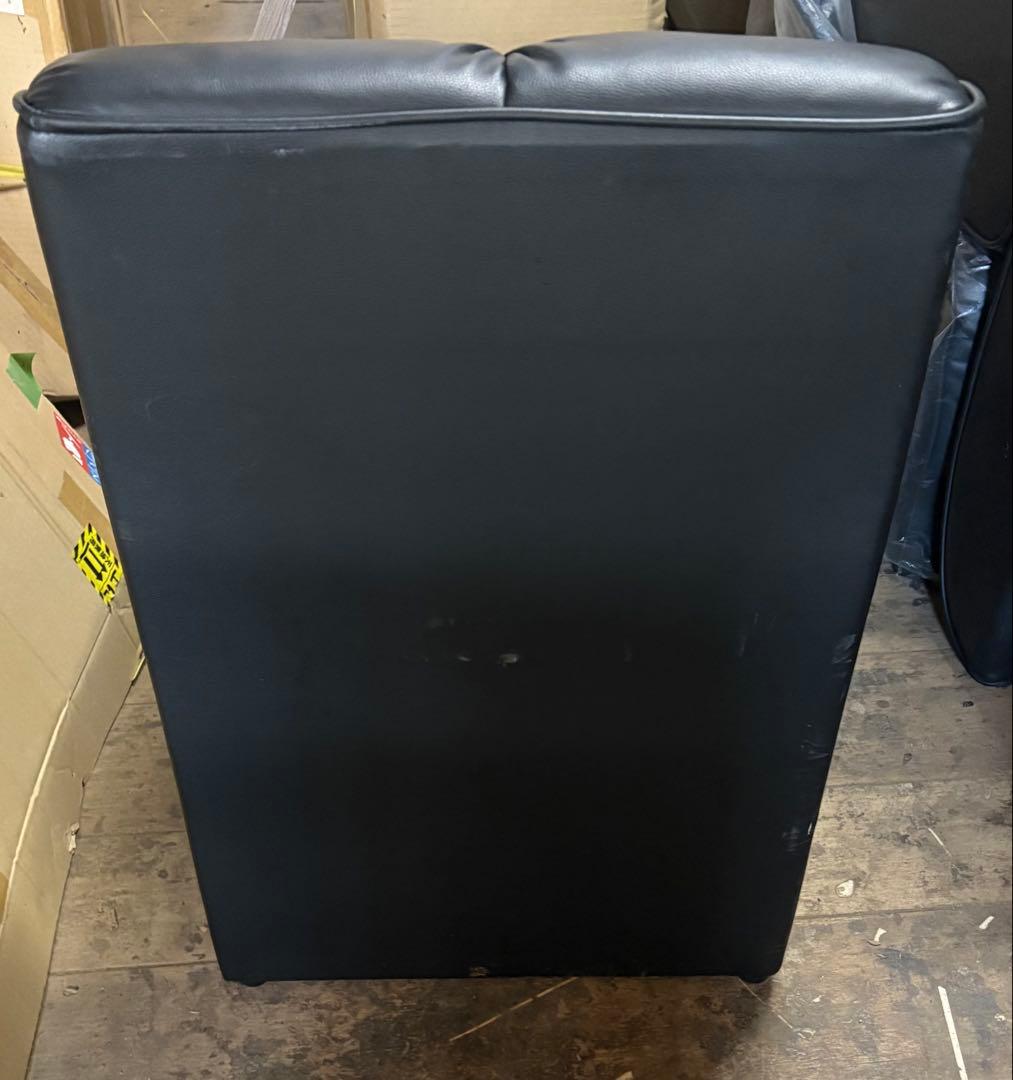 ブラック合成皮革ソファ