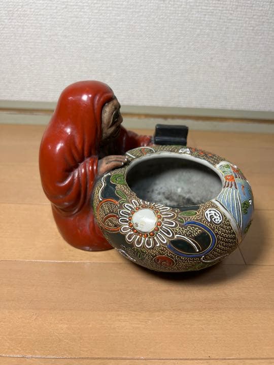 767 九谷焼　達磨　灰皿　時代物