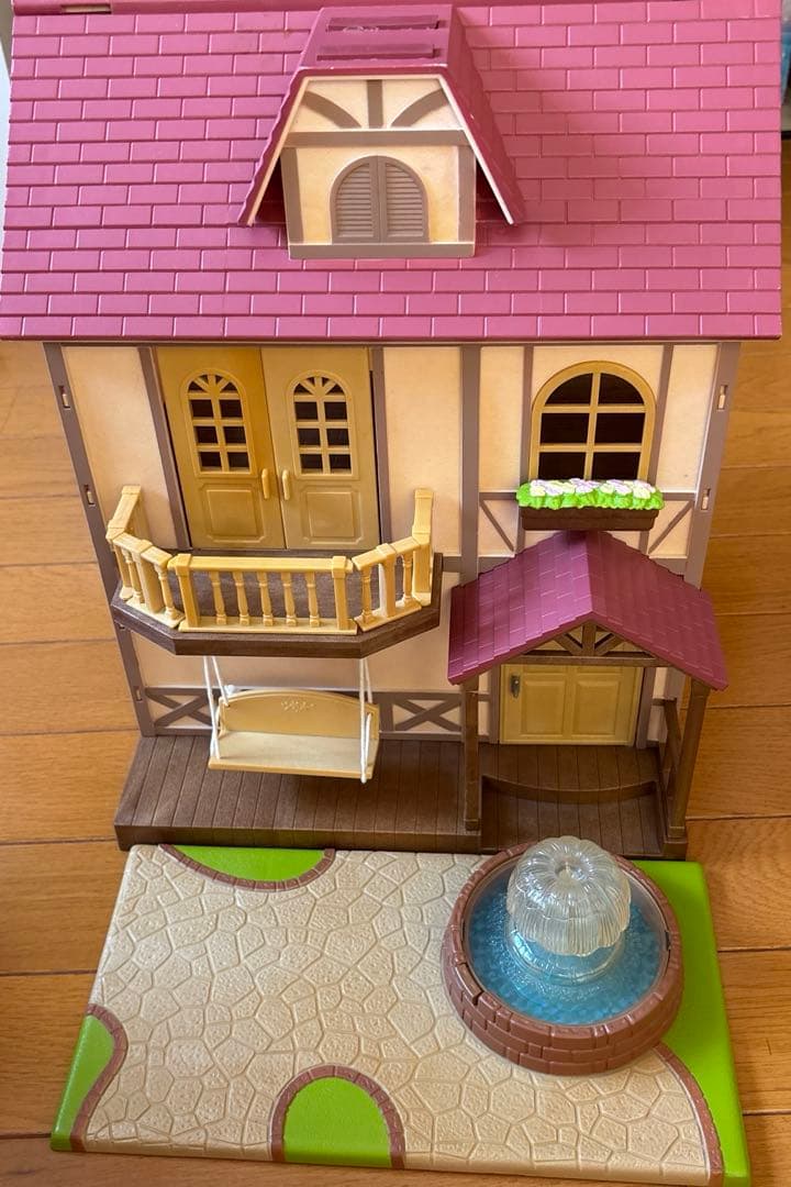 シルバニアファミリー きらめくふん水の大きなお家 - メルカリ