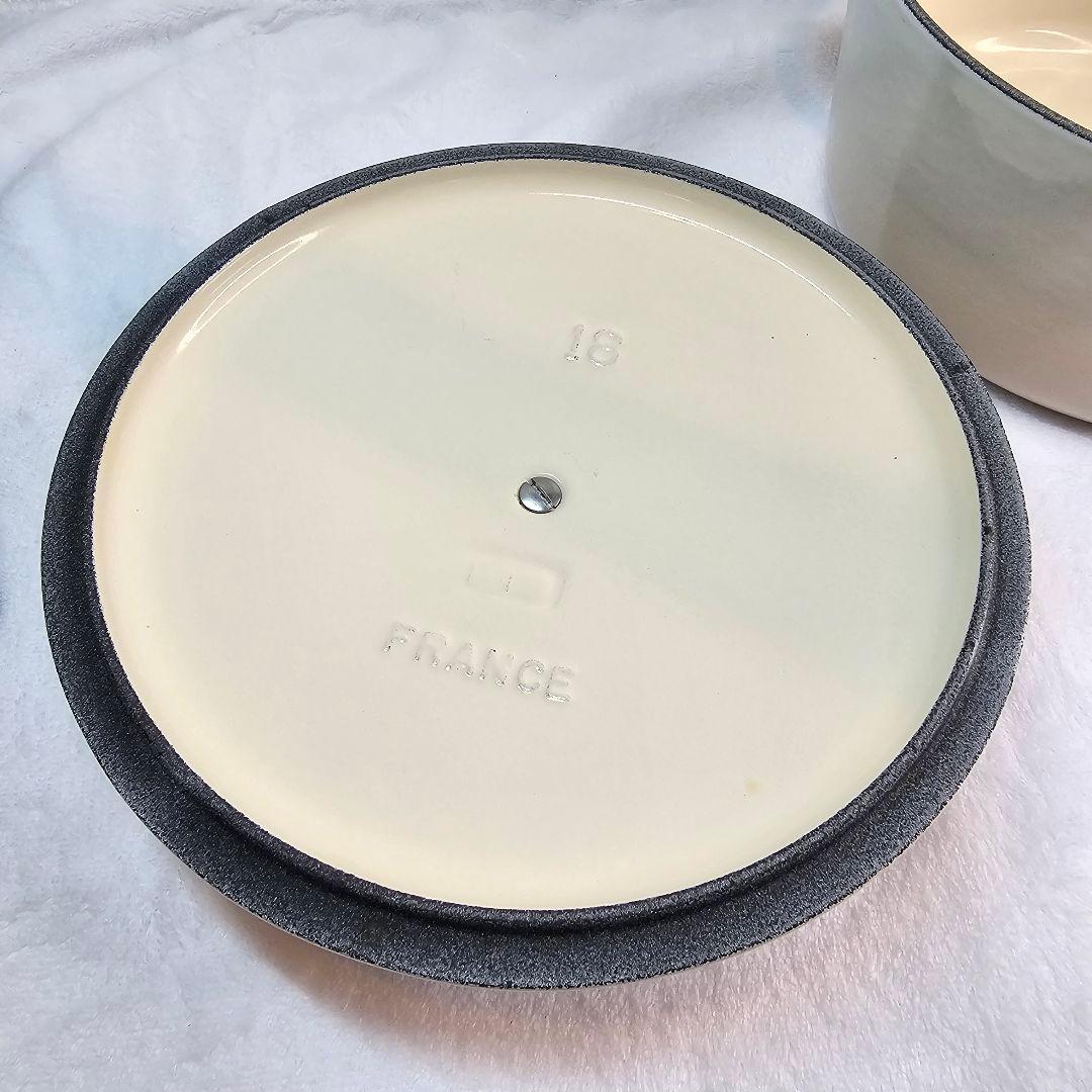 レアーLe Creuset ル・クルーゼ両手鍋18cm メレンゲ シルバーツマミ