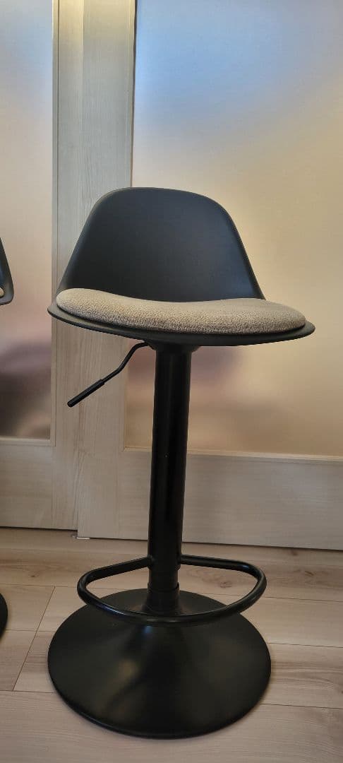 三重県津市近郊の方お渡し限定　エスパス購入　黒いバースツール 3脚セット