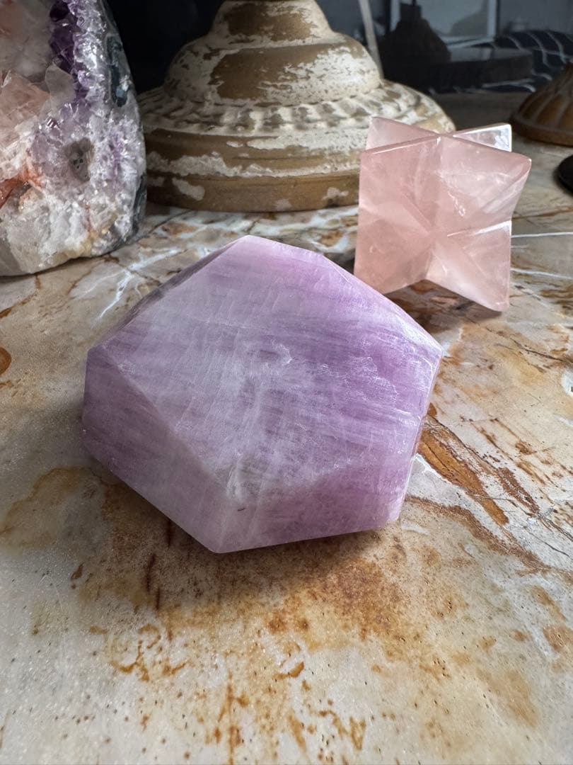 感謝価格⭐︎クンツァイト 大ぶりフリーフォーム ラベンダーカラー・ブラジル産