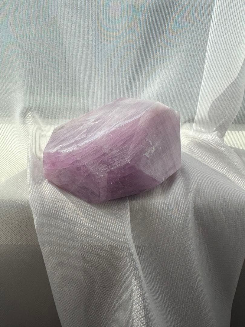感謝価格⭐︎クンツァイト 大ぶりフリーフォーム ラベンダーカラー・ブラジル産