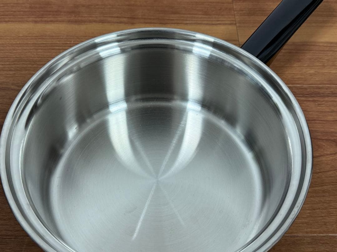 【美品】アムウェイ　中ソースパン