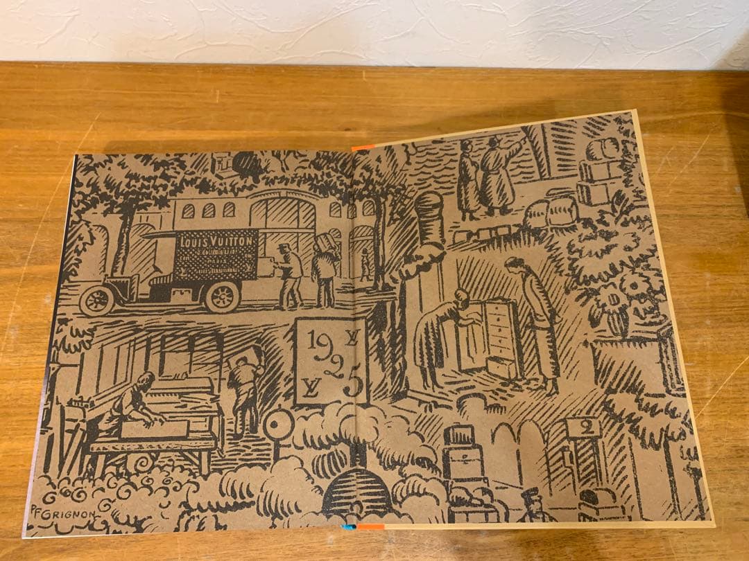 N1129-21★ルイ・ヴィトン 伝説のトランク 100 インテリア